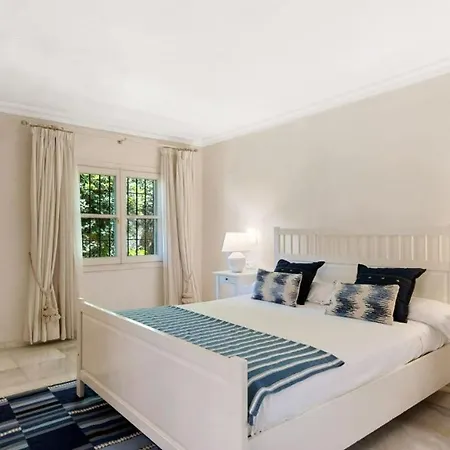 Tas Chill - Puente Front Apartment *